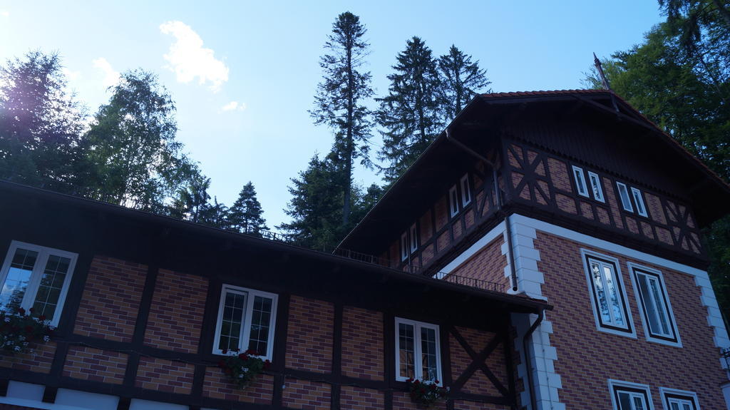 Hotel Bastion Sinaia Exterior foto